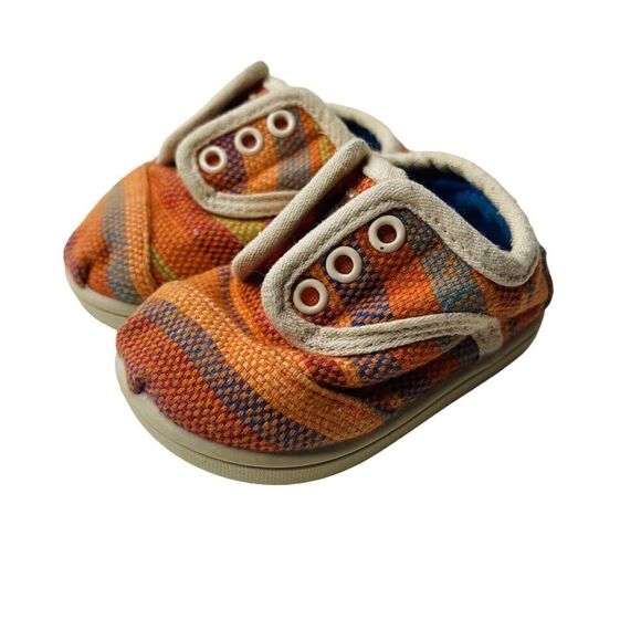 Toms Infant walker size 3 slip on shoes with hook and loop closure EUC - Picture 1 of 8